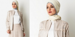 Ria Miranda: `Ceska Jacket` Motif Kombinasi