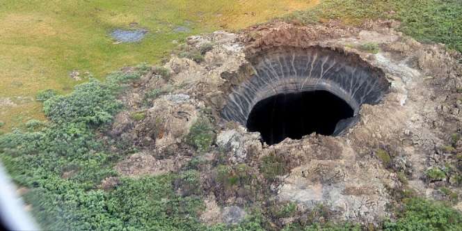 Menguak Isi Lubang Misterius di Ujung Utara Bumi