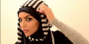 Gaya Hijab `Superkeren` Hitam Putih