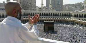 Ekspatriat di Saudi Berbondong Masuk Islam