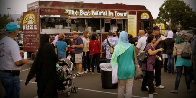 Kota Hiburan Terbesar AS Buat Festival Makanan Halal