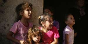 Tangis Pejabat PBB Saat Anak Gaza Dibantai Israel