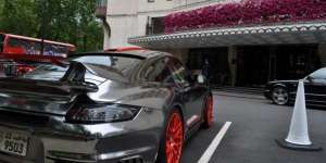 Gaya Hartawan Arab Pamer Mobil Supermewah di London