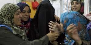 Pernikahan Sederhana Bawa Senyum ke Kota Gaza yang Hancur