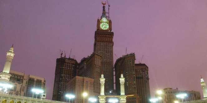 Menara Makkah Clock Tower Terbuka untuk Pelancong