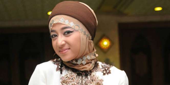 Dewi Perssik Jadi Qoriah