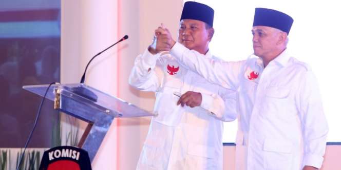 Prabowo dan Hatta Besuk Demonstran yang Luka-luka