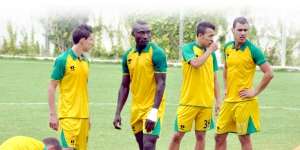 Pemain Bola Liga Aljazair Tewas Dilempari Penonton