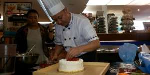 Mudahnya Menghias Kue ala Koki Jepang