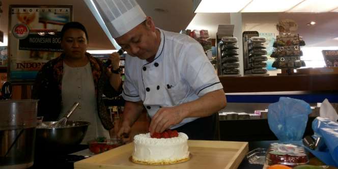 Mudahnya Menghias Kue ala Koki Jepang