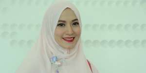 Gaya Hijab Stylish-Syar`i ala Selebritis