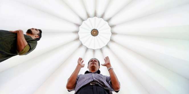Pemuda AS Ini Temukan Kebenaran Islam Saat Sambangi Masjid
