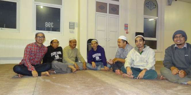 Cahaya Islam di Langit Inggris