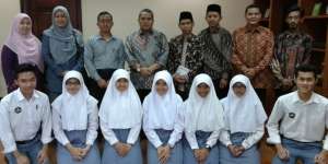 10 Duta Pesantren Indonesia Kampanye di Inggris