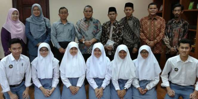 10 Duta Pesantren Indonesia Kampanye di Inggris
