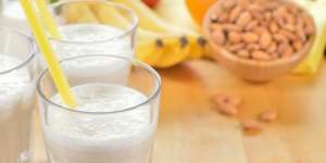 Resep Smoothies Oatmeal Strawbanana Penunda Lapar