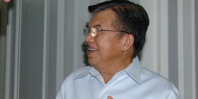 JK: Bayar Gaji Saja Utang, Wajarkah Menteri Naik Mobil Mewah?
