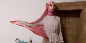 Hijab Cantik ala Bintang `Aku, Kau dan KUA`
