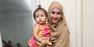 Film Hijab, Ajang Fashion Show Zaskia Mecca