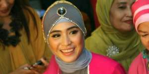 Bisnis Hijab, Istri Ustad Solmed Kantongi Rp 100 Juta/bulan