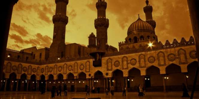 Diberi Gelar Doktor, Raja Saudi Renovasi Masjid Al Azhar