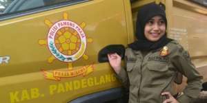 Terjerat Pesona Satpol PP Cantik Banten