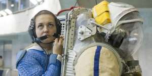 Ini Wanita Pertama yang Keluar Angkasa dalam 17 Tahun Terakhir