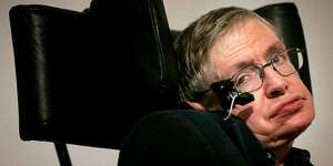 Stephen Hawking: Tuhan Sejatinya Tidak Ada