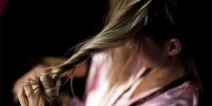 Rambut Seberat 4 Kg Menggumpal di Dalam Perut Gadis Ini