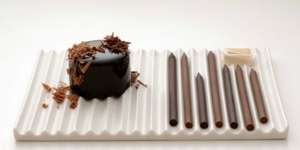 Unik, `Pensil` Lezat Terbuat dari Cokelat