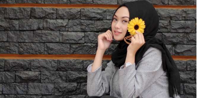 Inspirasi Fashion Hijab 'Nadashouts'
