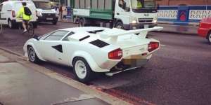 Habis Bensin, Lamborghini Rp 5 Miliar Dibuang di Pinggir Jalan