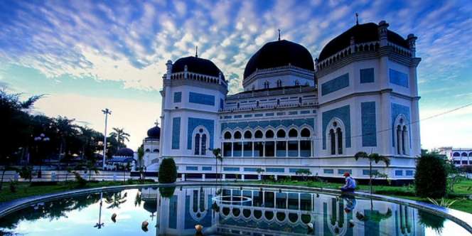 Al Mashun: Masjid Kejayaan Kesultanan Deli