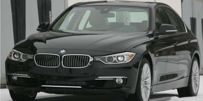 Guru Berprestasi di Negeri Ini Dapat Hadiah Mobil BMW