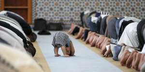 Malaysia Penjarakan Setiap Muslim yang Tak Salat Jumat