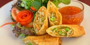 3 Resep Saus Lezat Pelengkap Egg Roll