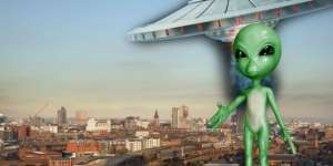 Survei: Warga Inggris Lebih Percaya Alien daripada Tuhan