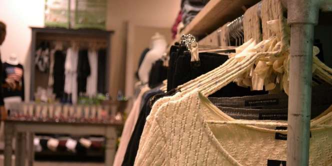 Kontroversi Toko Fesyen Tersohor Cuma Jual Baju Ukuran Kecil