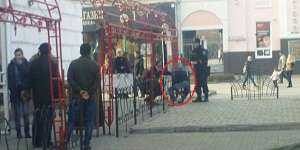 Frustasi Saat Antre Makanan, Pria Ini Bunuh Diri