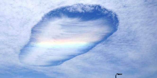 Lubang Awan Raksasa Hebohkan Australia