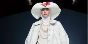 Cantik dan Menawan Koleksi Iranty Purnamasari di JFW