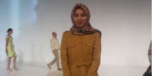 Hijab Simpel Berwarna Gelap Akan Digandrungi di Tahun 2015