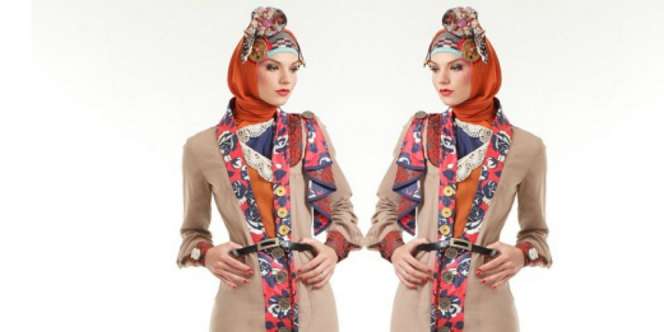 Tuneeca: Harga Spesial Blouse Trendi