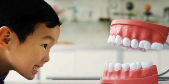 Pasta Gigi dengan Pemutih Ternyata Tidak Bermanfaat