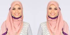 PinkEmma: Tampil Bersahaja dengan Eryna Pashmina