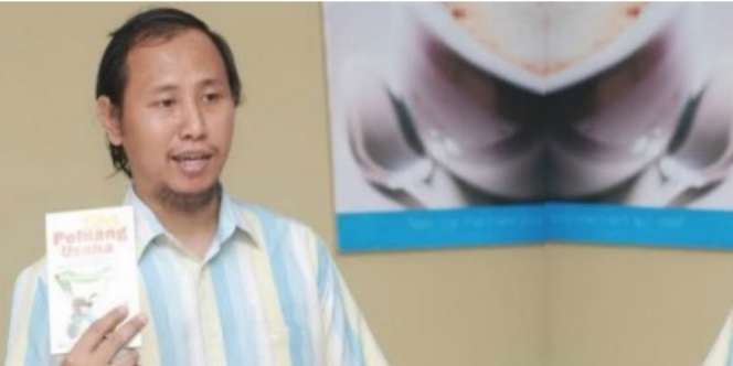 Kena 'PHK' Mantan Wartawan Sukses Jadi Penulis Buku