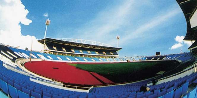 Ruang Ganti Stadion My Dinh Kalahkan Stadion GBK
