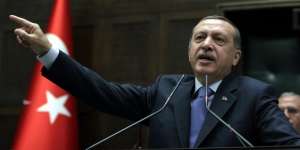 Presiden Turki Gemar Cium Kaki Ibunya karena Bau Surga