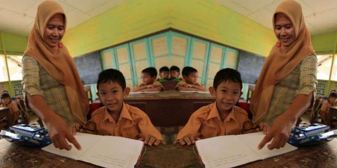 Pengorbanan Guru Terpisah Jauh dari Buah Hati