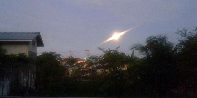 Heboh Cahaya Aneh di Langit Banda Aceh